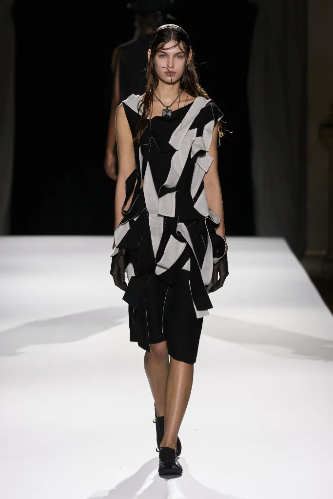 Yohji Yamamoto 26SS011